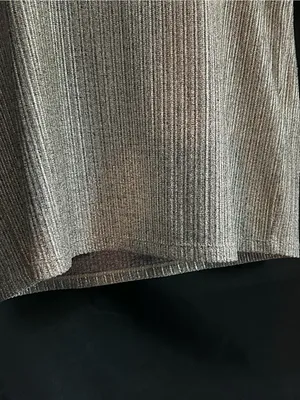 White House Black Market Women’s Metallic Silver V-Neck Ribbed Knit Top MD thumbnail 8