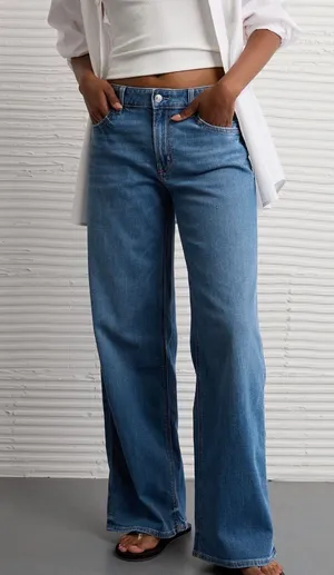 American Eagle Low-Rise Baggy Jeans thumbnail 1