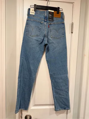 NWT Levi’s Size 24x28 Wedgie Straight Button Fly Jeans Classic Denim mid Rise thumbnail 6