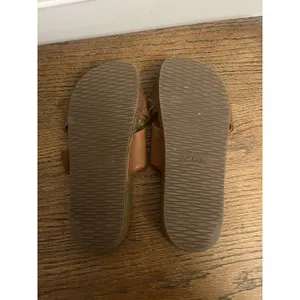 Clarks Women's Sandal Slide Flip Flop Brown Leather Cross Straps 8 Casual Beach thumbnail 5