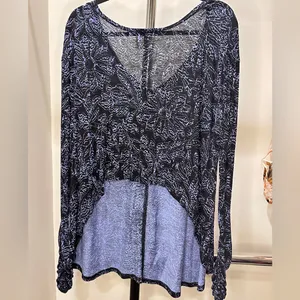 Free People Black Long Sleeve Tee with Elegant Design thumbnail 4