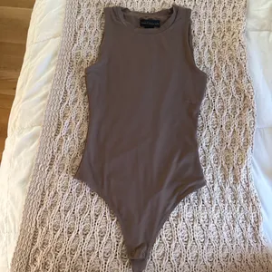 House of Harlow Taupe contour bodysuit thumbnail 2