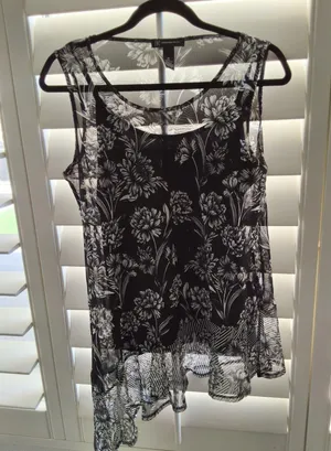 INC International Concepts Womens M Black White Floral Sheer Sleeveless Top thumbnail 1