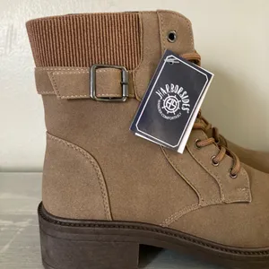 Harborsides Tan Combat Boots w/ Knit Cuff & Buckle – Size 9, NWT thumbnail 3