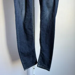 Mother size 26‎ a.k.a. goddess The Looker dark blue minimalist jeans thumbnail 2