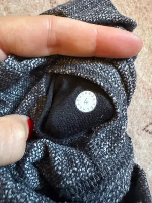 Lululemon size 4 grey 28” leggings thumbnail 4