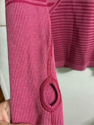 Lululemon Swiftly Tech Top women’s 4 pink berry Rumble Thumb holes Crew thumbnail 3