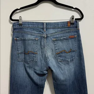 7 For All Mankind Low Rise Medium Wash Bootcut Jean Size 31 thumbnail 4