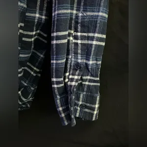 Blue Age Jeans USA Women’s LG Plaid Button-Up Flannel Shirt Navy Blue thumbnail 5
