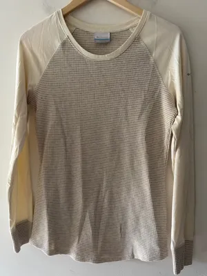 Columbia Cream and Gray Waffle Knit Thermal Long Sleeve Top‎ thumbnail 1