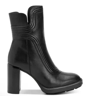 Aquatalia Illiana Weatherproof High Block Heel Booties, Size 7 NEW in Box thumbnail 1