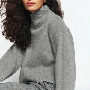Reformation | Luisa 100% Cashmere Turtleneck Cropped Sweater in Grey size‎ Large thumbnail 3