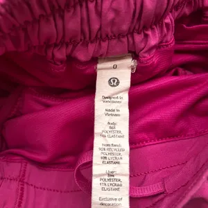 Lululemon L Hotty Hot Low-Rise Short 2.5" Sonic Pink 0 thumbnail 7