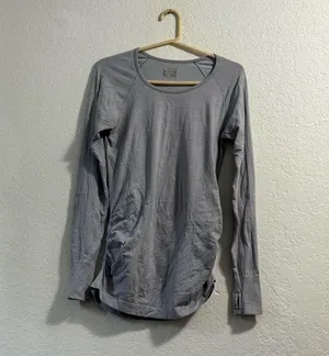 Athleta long sleeve lightweight running top medium shirt thumbnail 1