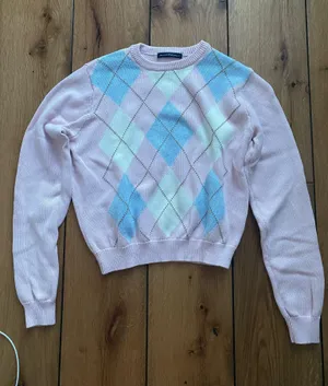 Brandy Melville Argyle Pink Sweater thumbnail 1