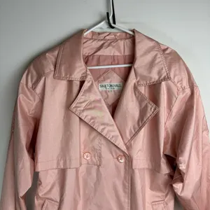 Vtg Saxton Hall Blush Pink Shimmer Trench Coat Jacket Sz 10 Belted Waist thumbnail 3