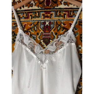 70s Vintage USA Union Made White Camisole sz Medium Bali thumbnail 2