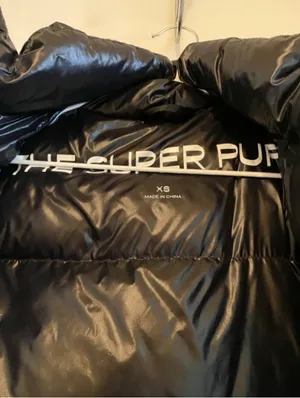 EUC Aritzia TNA Super Puff Glossy Black XS thumbnail 4