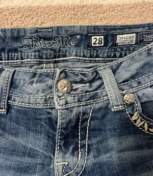 Capris thumbnail 2