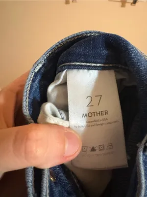 Mother Mid-Rise Dazzler Ankle Fray Jeans in Weekend Warrior thumbnail 7