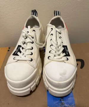 Palladium Revolt White Platform Low-Top Sneakers thumbnail 1