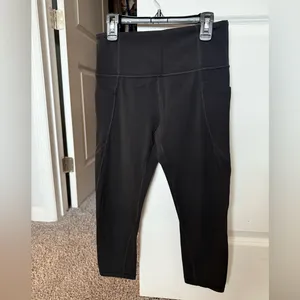 Athleta Black Salutation Crop Leggings thumbnail 4