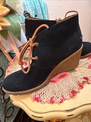 🥾🥾🥾BOGOHO🥾🥾🥾Sperry Black Suede Wedge Ankle Boots with Tan Laces-8 Med thumbnail 3