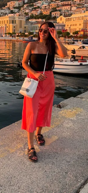 Moschino bucket bag thumbnail 1