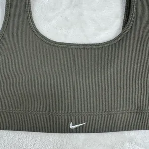 Nike Sport Bar thumbnail 3