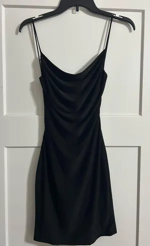 Black dress thumbnail 1