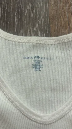 Brandy Melville Top Crop thumbnail 3