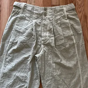 Free People Women's Trousers seersucker cargo style wide leg pants pleated waist thumbnail 2