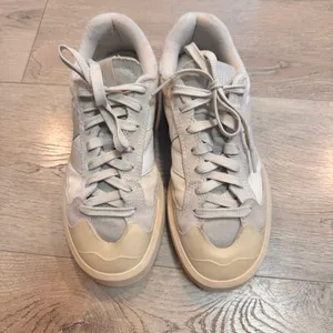 New Balance CT302 White Womens 7 or Mens‎ 5.5 Fashion Sneakers Athletic Shoes thumbnail 3