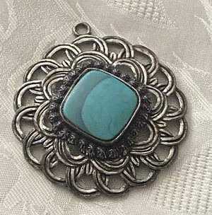 3” Round Boho Necklace Pendant Faux Turquoise Stone On Silver Tone Metal Vintage thumbnail 1