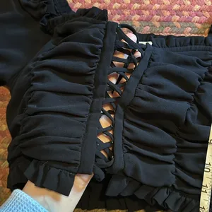 Papaya Sexy Black Ruched Lace Up Cap Sleeve Crop Top thumbnail 3
