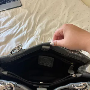 Coach Vintage Silver Leather Handbag thumbnail 2