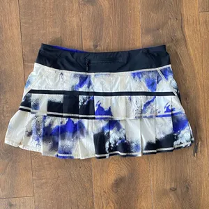Lululemon Run Pace Setter Skirt Milky Way Multi Print/Black/Pigment Blue size 8 thumbnail 3