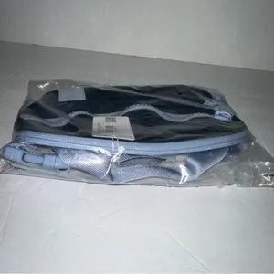 Lululemon All Day Essentials Belt Bag 2.5L True Navy/Blue Linen 🆕 SOLD OUT thumbnail 9