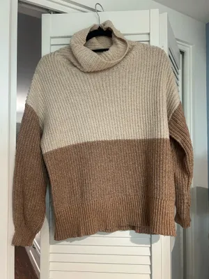 American Eagle Sweater thumbnail 1