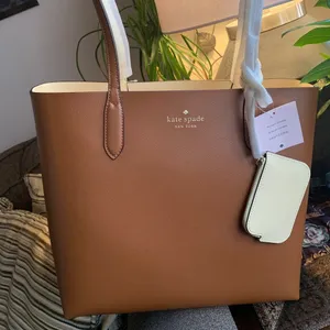 Authentic KATE SPADE Pebbled leather REVERSIBLE Open tote with zip coin thumbnail 6