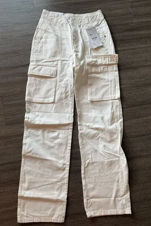 Bershka Medium Rise Cargo Straight  thumbnail 1
