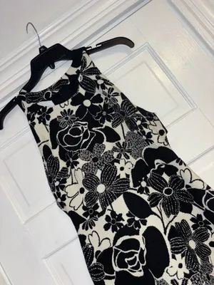 Zara Basic White Black Sleeveless Fit and Flare Dress S Floral Cut Out Back thumbnail 3