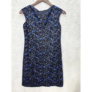 Lauren Ralph‎ Lauren Blue Floral Embroidered Sheath Dress Size 2P Wedding Guest thumbnail 3