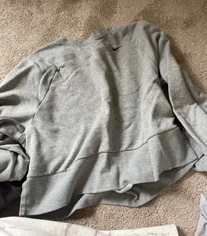 Nike cropped workout sweatshirt thumbnail 1