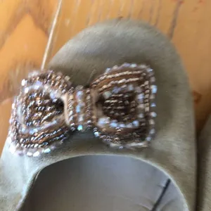 Flats with sparkly bow on them! Size 10 thumbnail 2