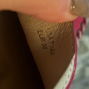 Vera Wang fuschia pink suede loafers thumbnail 6
