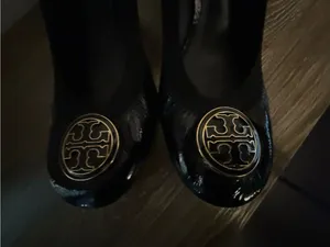 Tory Burch Black Patent Leather heels with Gold Logo Medallion thumbnail 6