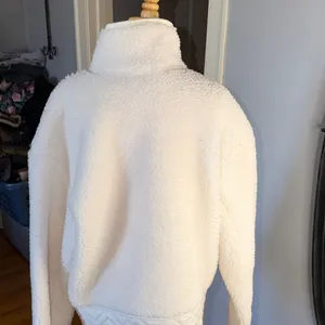 Women's White Sherpa Pullover Jacket thumbnail 9