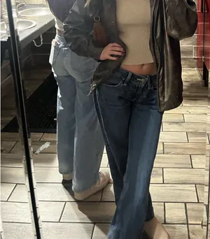 Low-Rise Hollister Jeans Wide-Leg thumbnail 4