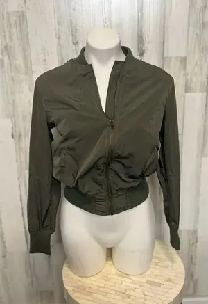 Green jacket  thumbnail 1